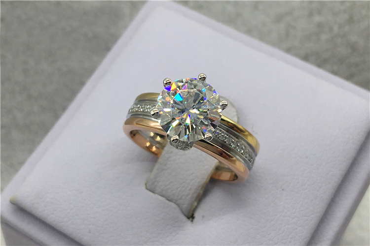 Aangepaste massief 18K Au750 g - Moissanite Engagement Ring 1 Carat recensie en prijs